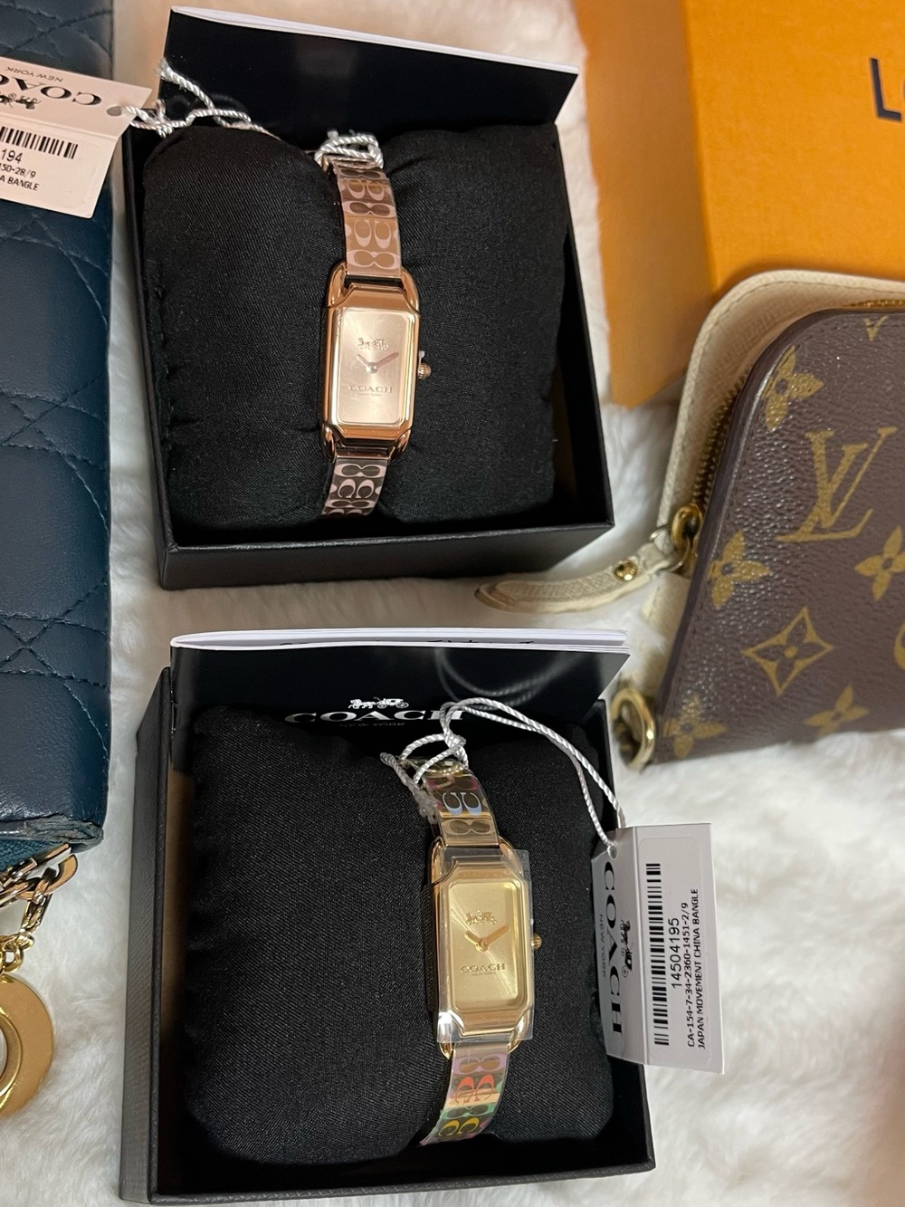 Coach Authentic watch bracelet new with tags gold - Picture 2 of 13